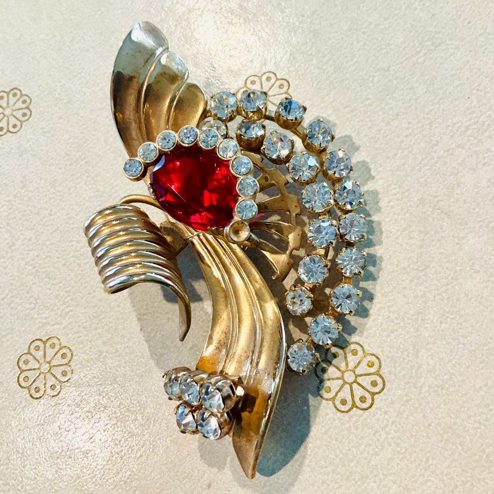 Retro Ruby Red & Gold Tone Rhinestone Brooch - Picture 3 of 10